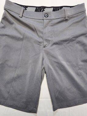 Nike Dri Fit Golf Shorts Gray Flat Front Men’s 32 W32 Polyester Spandex